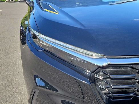 Used 2025 Honda CR-V EX image 10