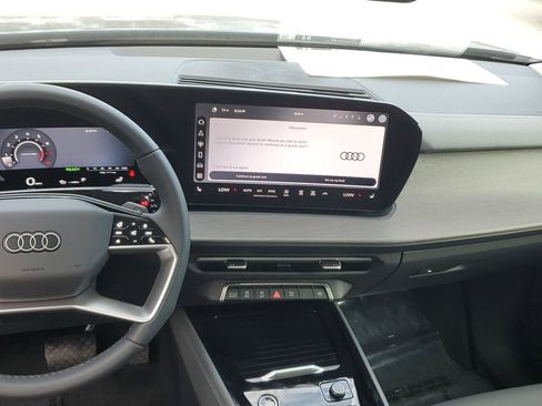 New 2026 Audi Q3 quattro 2.0T AWD/4WD image 21