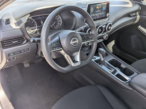 Used 2024 Nissan Sentra SV FWD image 11