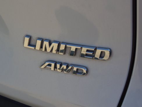 Used 2022 Toyota RAV4 Limited w/ Limited Grade Weather Package AWD/4WD image 5