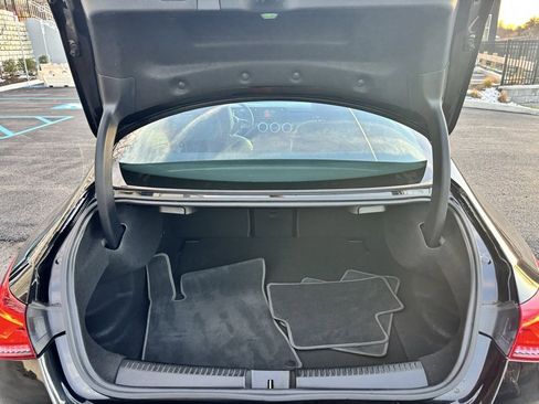 Used 2023 Mercedes-Benz CLA 250 4MATIC image 9