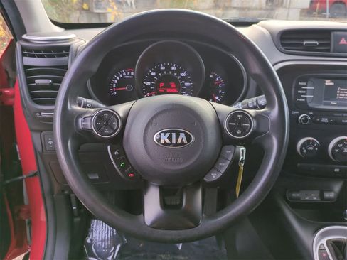 Used 2016 Kia Soul + image 21