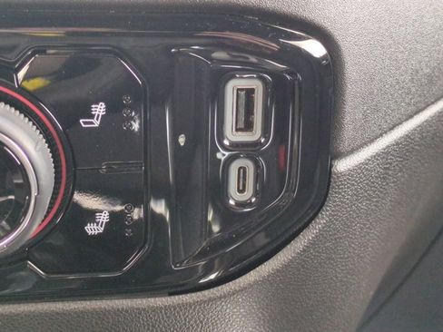 Used 2024 Chevrolet Silverado 1500 RST image 21