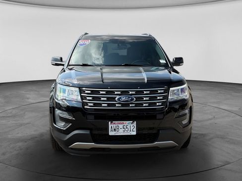 Used 2016 Ford Explorer XLT w/ Equipment Group 202A AWD/4WD image 2