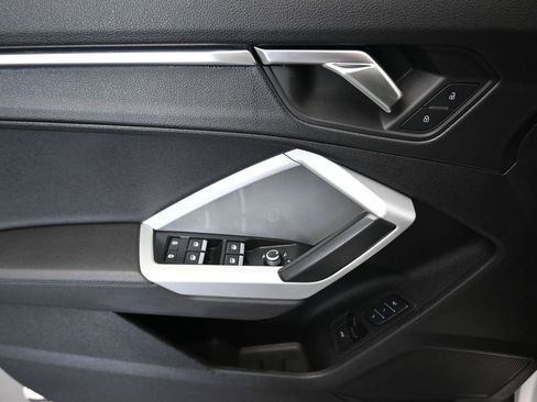 Used 2023 Audi Q3 2.0T Premium image 10