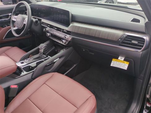 New 2025 Kia Telluride SX w/ SX Captain's Chair Package image 45