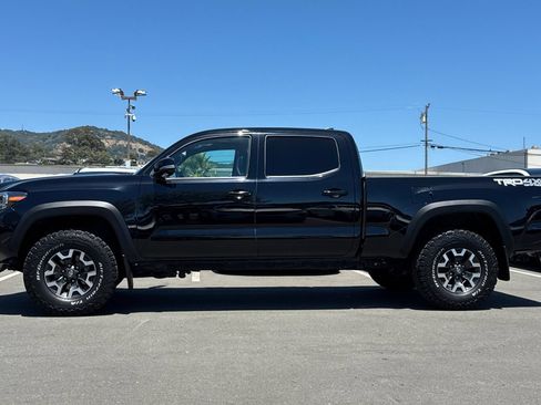 Used 2022 Toyota Tacoma TRD Off-Road w/ TRD Premium Off Road Package AWD/4WD image 5