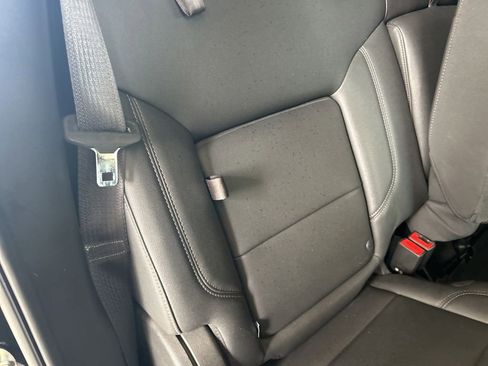 Used 2022 Chevrolet Silverado 1500 LT Trail Boss w/ LT Trail Boss Premium Package image 33