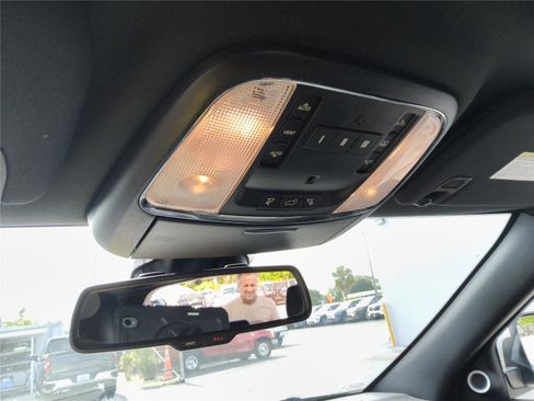 Used 2015 Jeep Grand Cherokee High Altitude RWD image 34