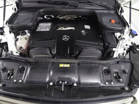 Used 2024 Mercedes-Benz GLS 580 4MATIC image 65