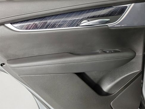 Certified 2024 Cadillac XT6 Premium Luxury image 14