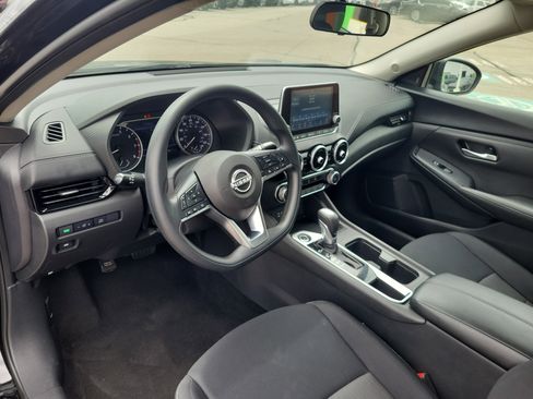 Used 2024 Nissan Sentra SV FWD image 17