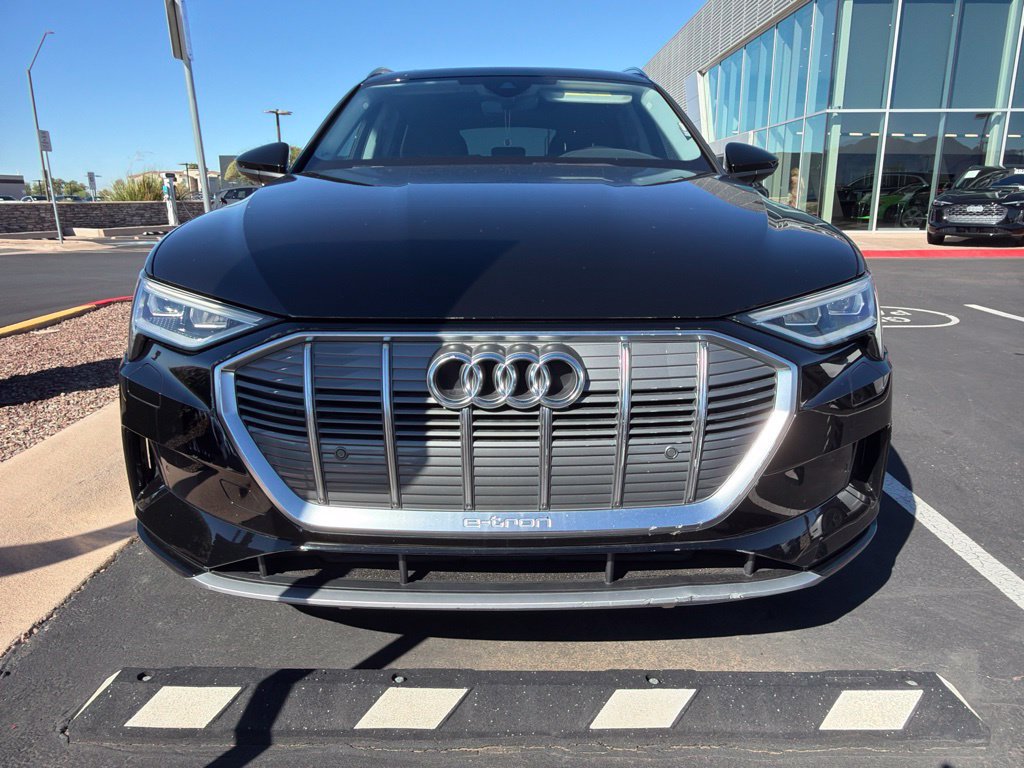 Used 2022 Audi e-tron Premium AWD/4WD image 2