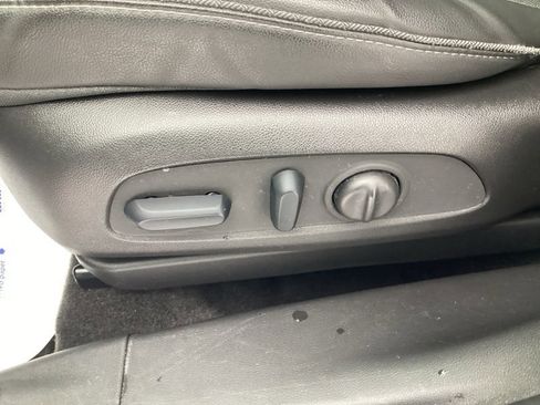 Certified 2023 Buick Encore GX Select image 19