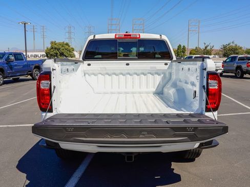 New 2026 GMC Canyon AT4 w/ Technology Plus Package AWD/4WD image 9