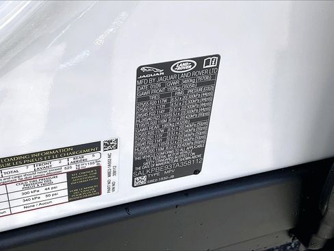New 2026 Land Rover Range Rover Long Wheelbase SE AWD/4WD image 13