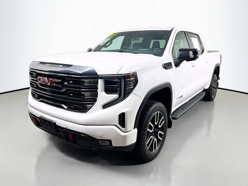Used 2022 GMC Sierra 1500 AT4 w/ AT4 Premium Package image 10