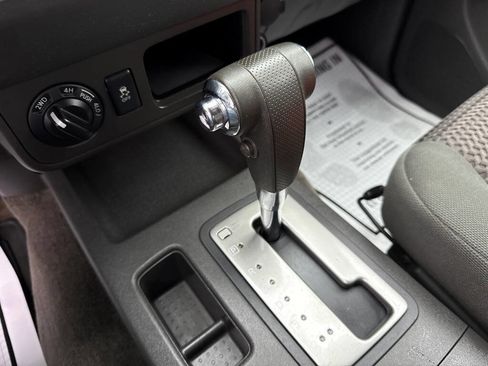 Used 2016 Nissan Frontier SV image 22