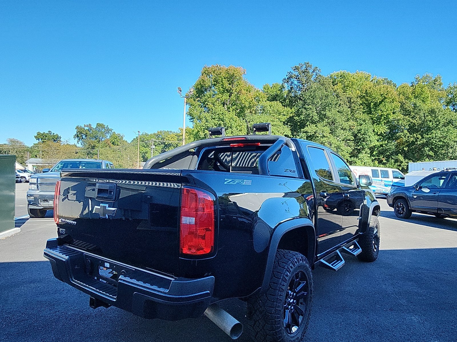 Used 2020 Chevrolet Colorado ZR2 w/ ZR2 Midnight Special Edition AWD/4WD image 5