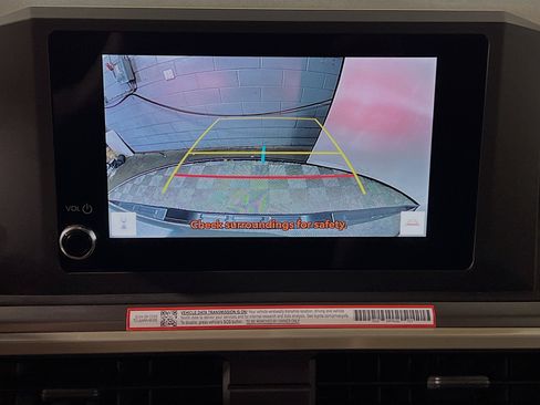 Used 2025 Toyota Tacoma SR5 image 27