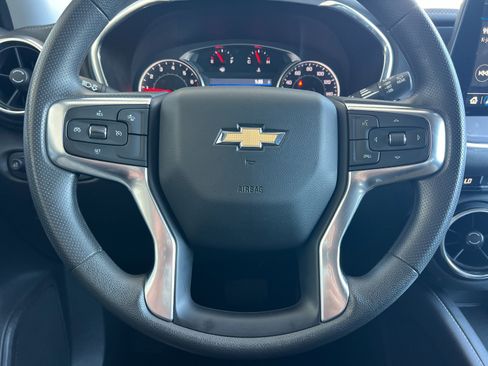 Used 2025 Chevrolet Blazer LT FWD image 23