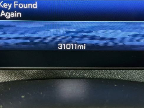 Used 2025 Chevrolet Traverse LT w/ Sun and Wheel Package AWD/4WD image 14