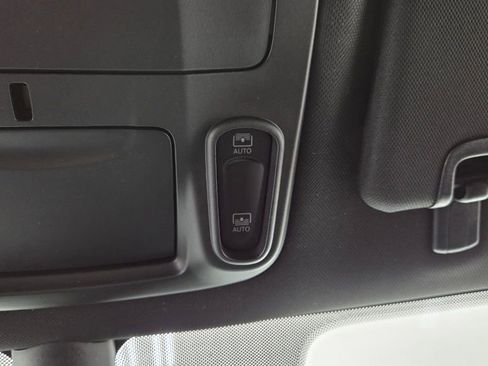 New 2026 Chrysler Pacifica Limited image 27