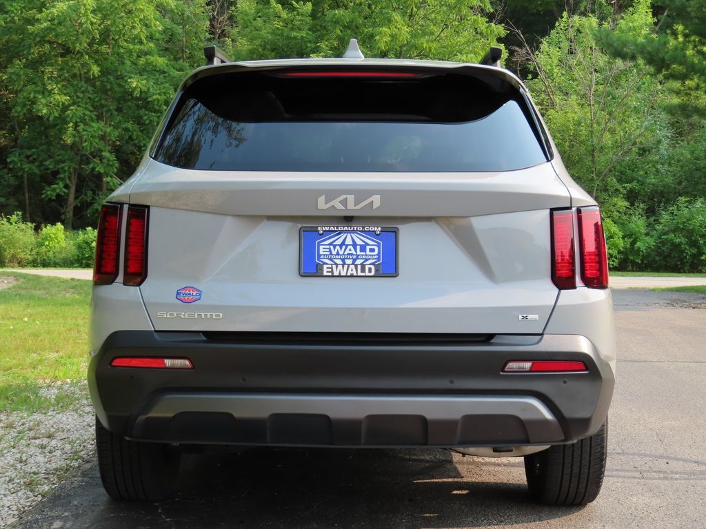Certified 2023 Kia Sorento S w/ Panoramic Sunroof Package AWD/4WD image 19