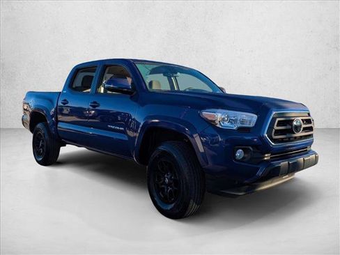 Certified 2022 Toyota Tacoma SR5 image 3