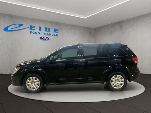 Used 2017 Dodge Journey SE image 3