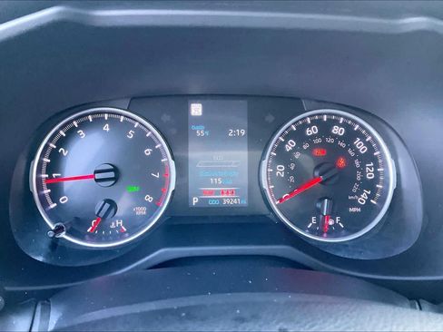 Used 2022 Toyota RAV4 XLE Premium image 26