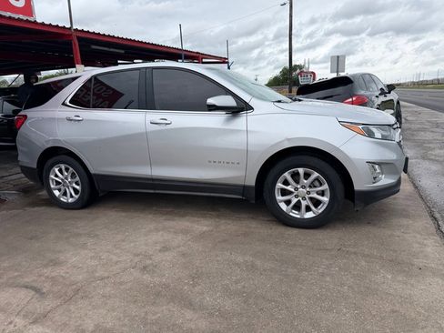 Used 2018 Chevrolet Equinox LT FWD image 40