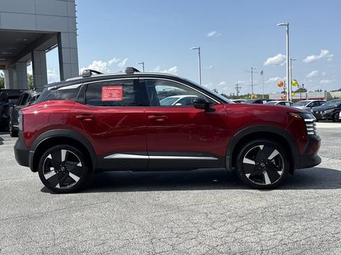 Certified 2025 Nissan Kicks SR FWD image 24
