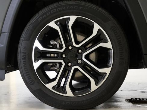 Used 2022 Jeep Compass Limited w/ Sun and Sound Group AWD/4WD image 10
