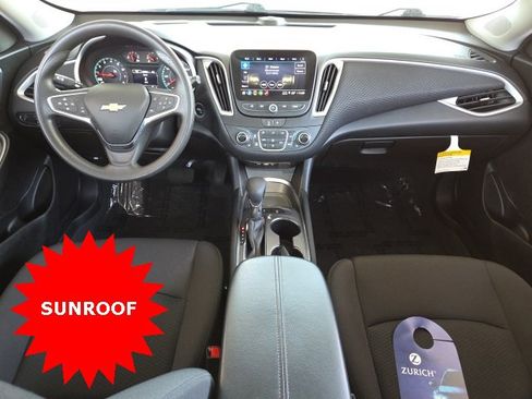 Used 2024 Chevrolet Malibu LT image 2