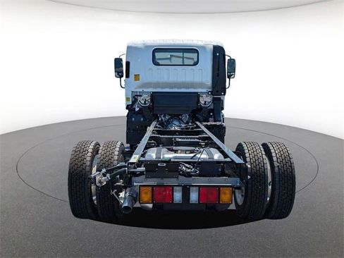 New 2024 Chevrolet Low Cab Forward image 6