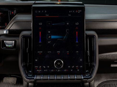 Used 2026 GMC Yukon AT4 Ultimate image 25