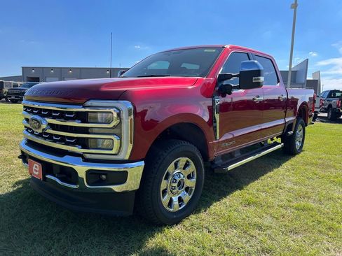 New 2026 Ford F250 Lariat w/ Chrome Package image 3