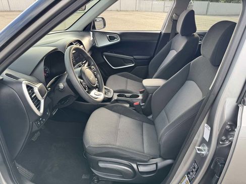 Used 2022 Kia Soul LX w/ Technology Package image 22