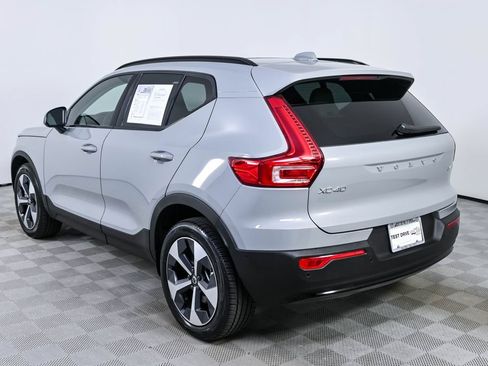 Certified 2026 Volvo XC40 B5 Plus AWD/4WD image 4