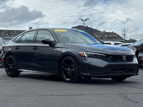 Used 2025 Honda Civic Sport image 9