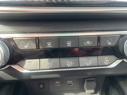 Used 2024 Nissan Altima 2.5 SR w/ SR Premium Package image 10