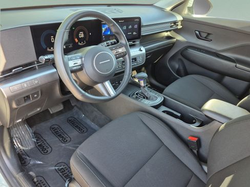 Certified 2025 Hyundai Kona SEL FWD image 17