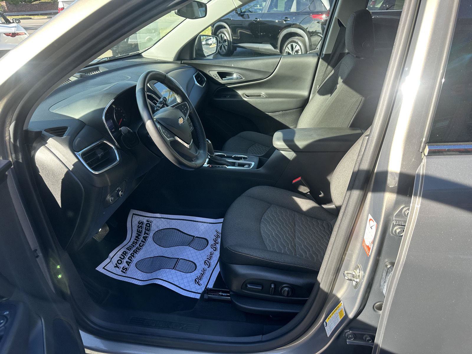 Used 2019 Chevrolet Equinox LT FWD image 19