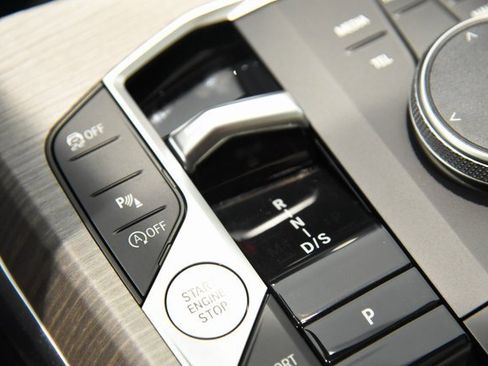 New 2026 BMW 330i xDrive 330i xDrive w/ Premium Package image 17