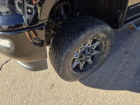 Used 2018 GMC Sierra 1500 SLE w/ SLE Value Package image 5