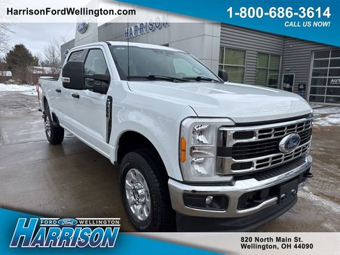Used 2023 Ford F250 XLT image 1