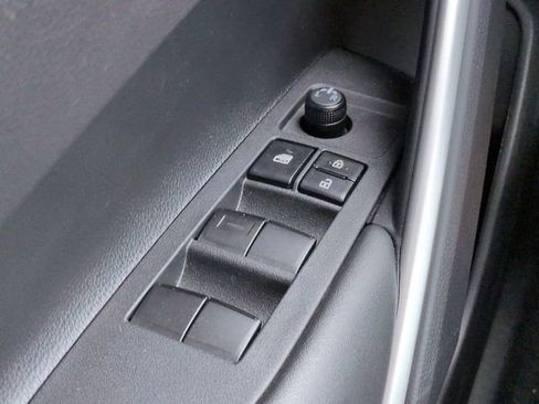 Used 2025 Toyota Corolla Cross AWD Hybrid w/ Moonroof Package image 23