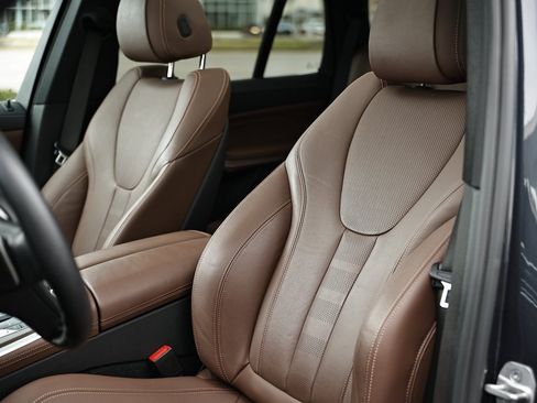 Used 2022 BMW X5 xDrive40i w/ Premium Package image 21