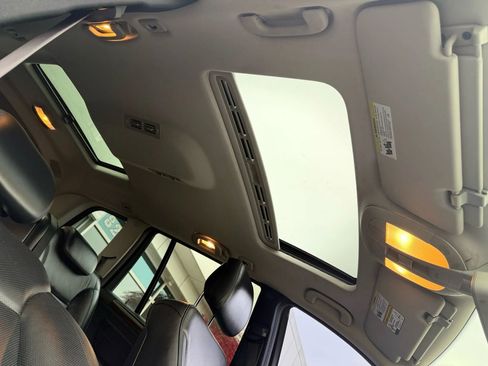 Used 2010 Mercedes-Benz GL 550 4MATIC image 42